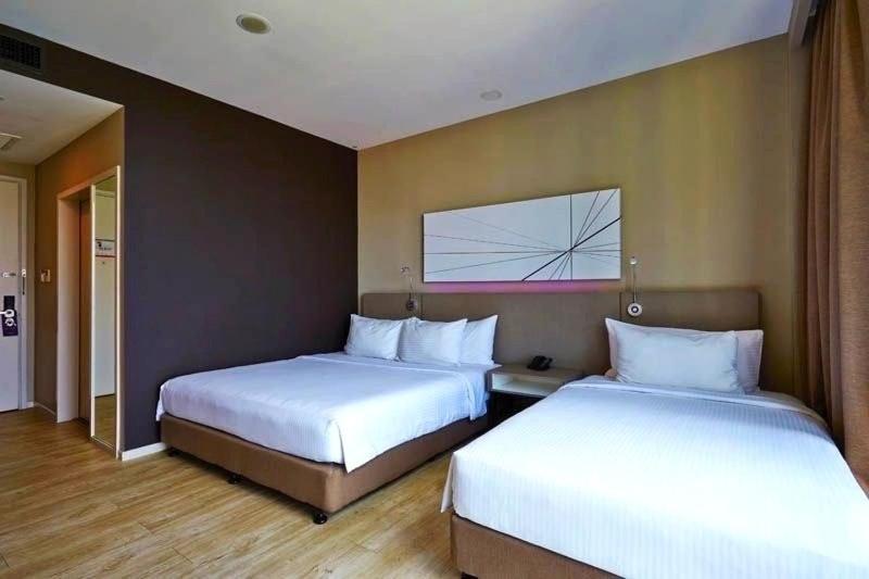 Hotel Q Damansara By Trillionz Petaling Jaya Zewnętrze zdjęcie